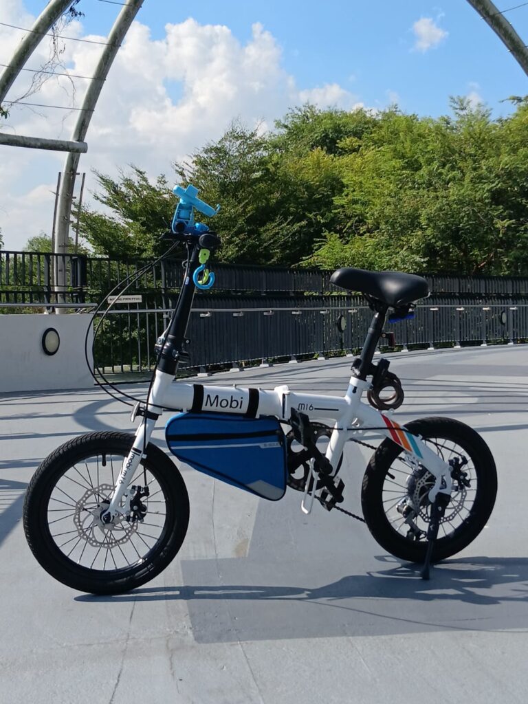 The Complete Guide to Choosing Foldable Bike Accessories for Daily Commuters