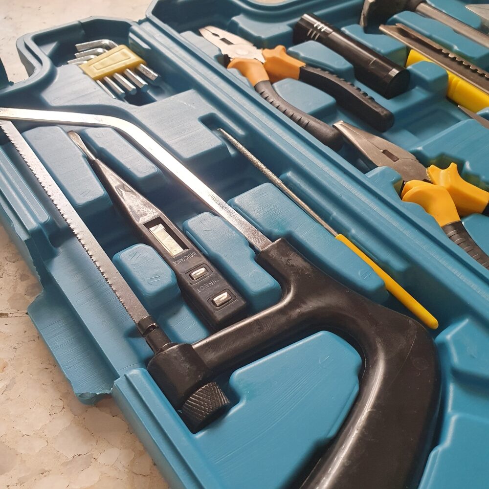 Tool box kit 27 in 1 Multifunctional Household Tool Kit Set with watch repair bit kit voltage tester - Image 8